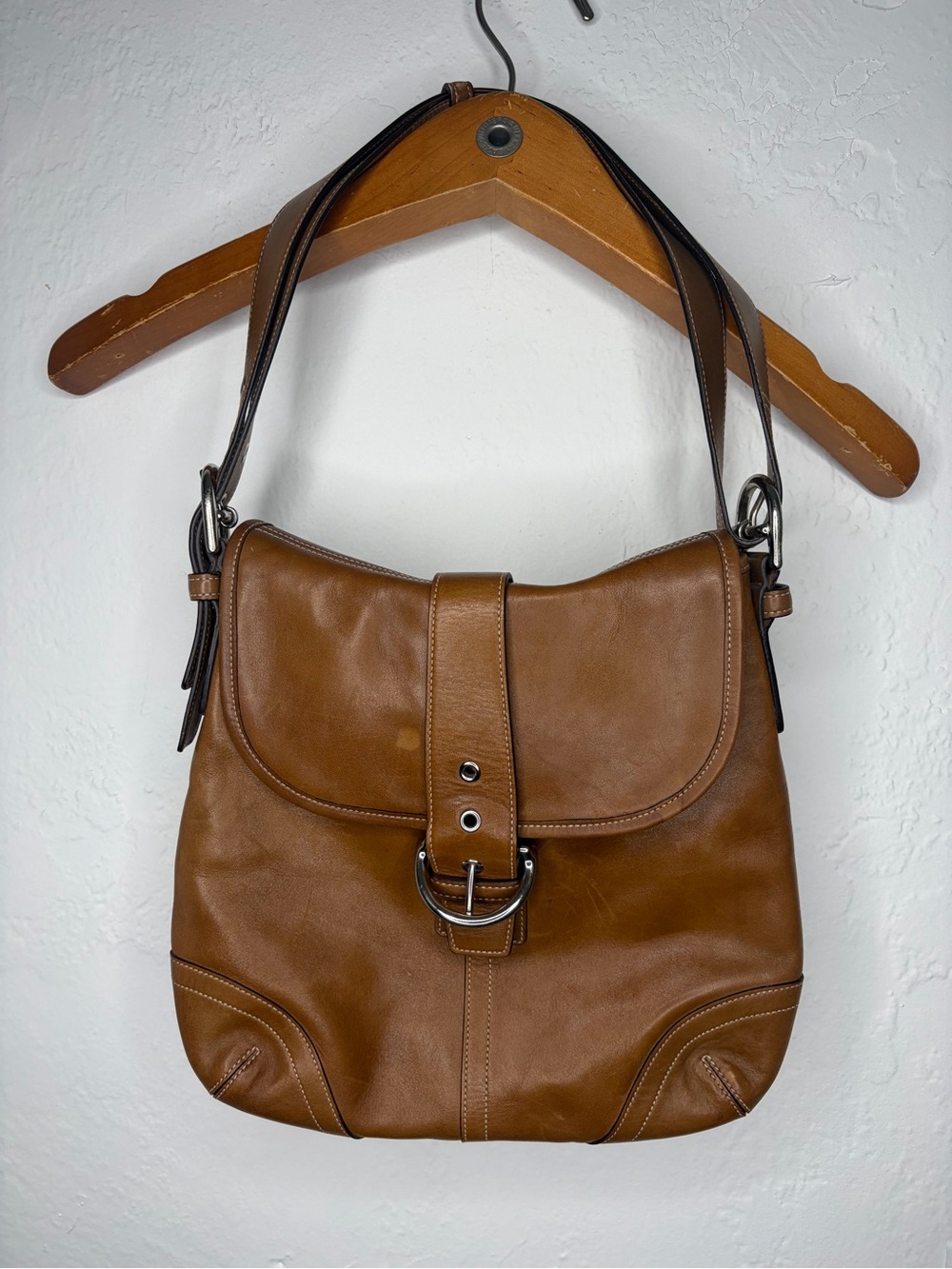 Vintage Y2K Coach 9480 Purse Bag Soho Hobo Saddle Leather Crossbody British Tan